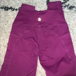 Buffbunny Luna leggings berry color